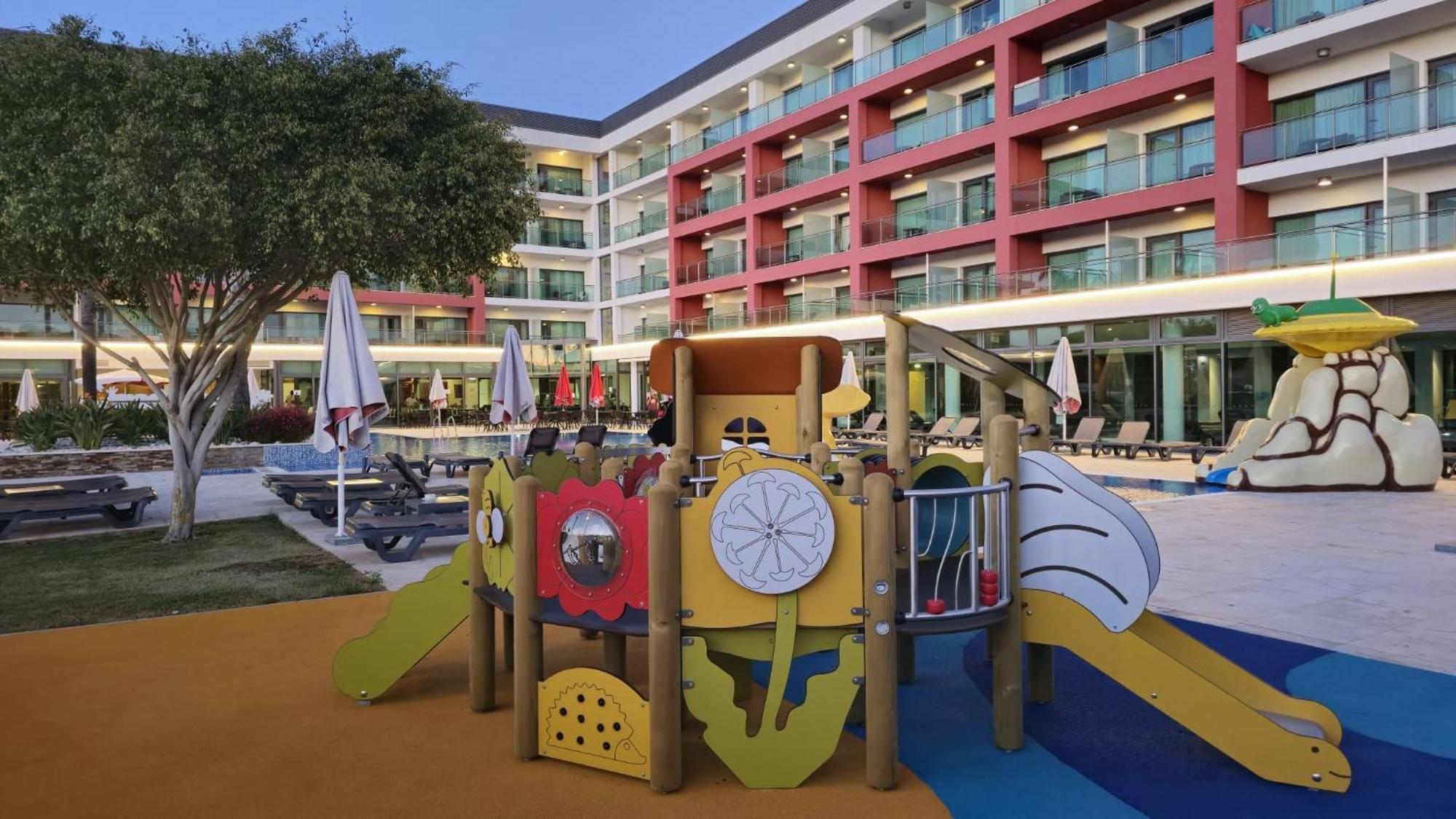 Aquashow Park Hotel Quarteira Kültér fotó